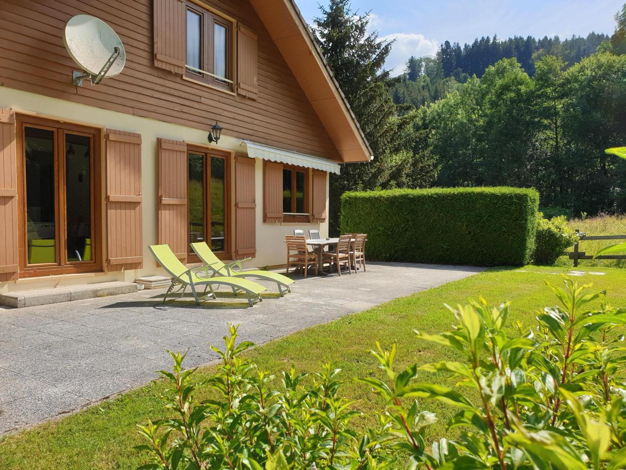 LE BOIS JOLI Chalet 4 étoiles CLEDICIHOME Cadre paisible en lisière de forêt Gérardmer Esterno foto